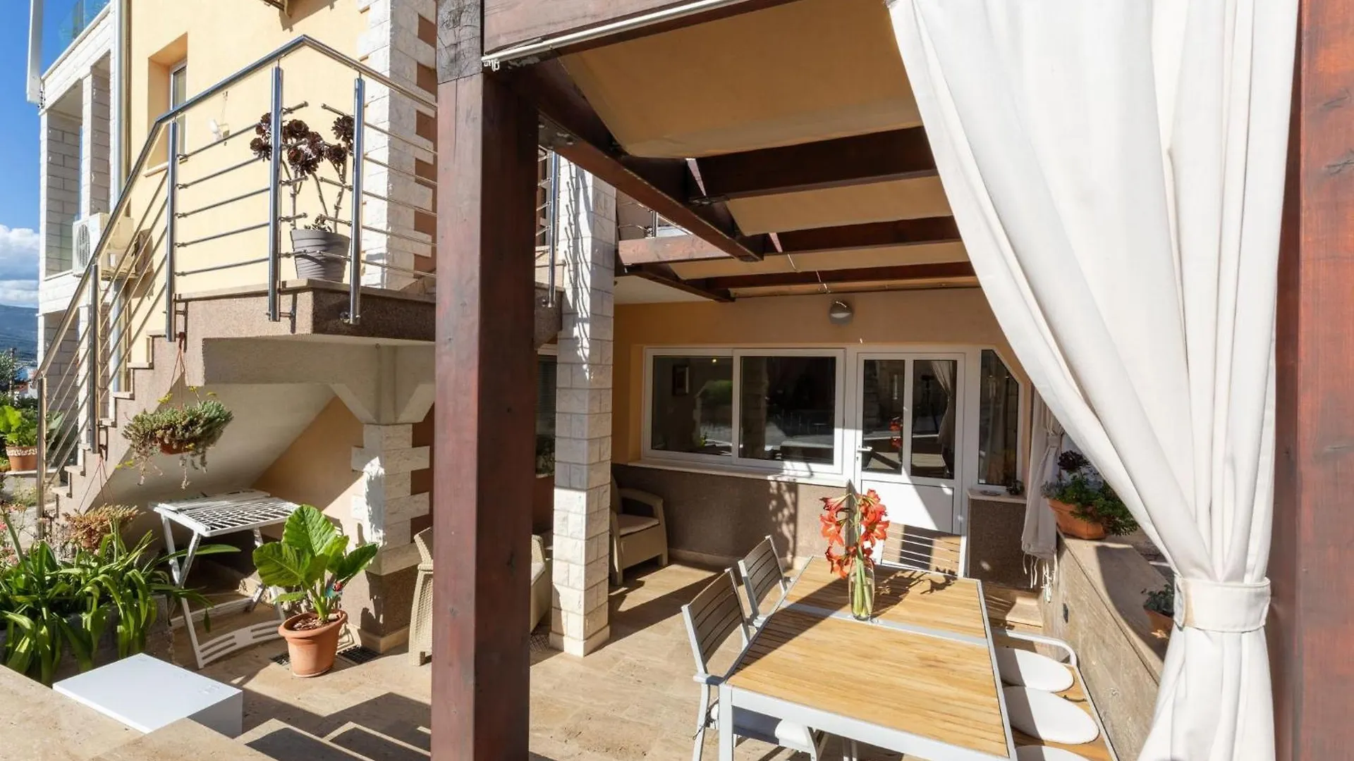 Apartments Belmat Trogir Kroatien